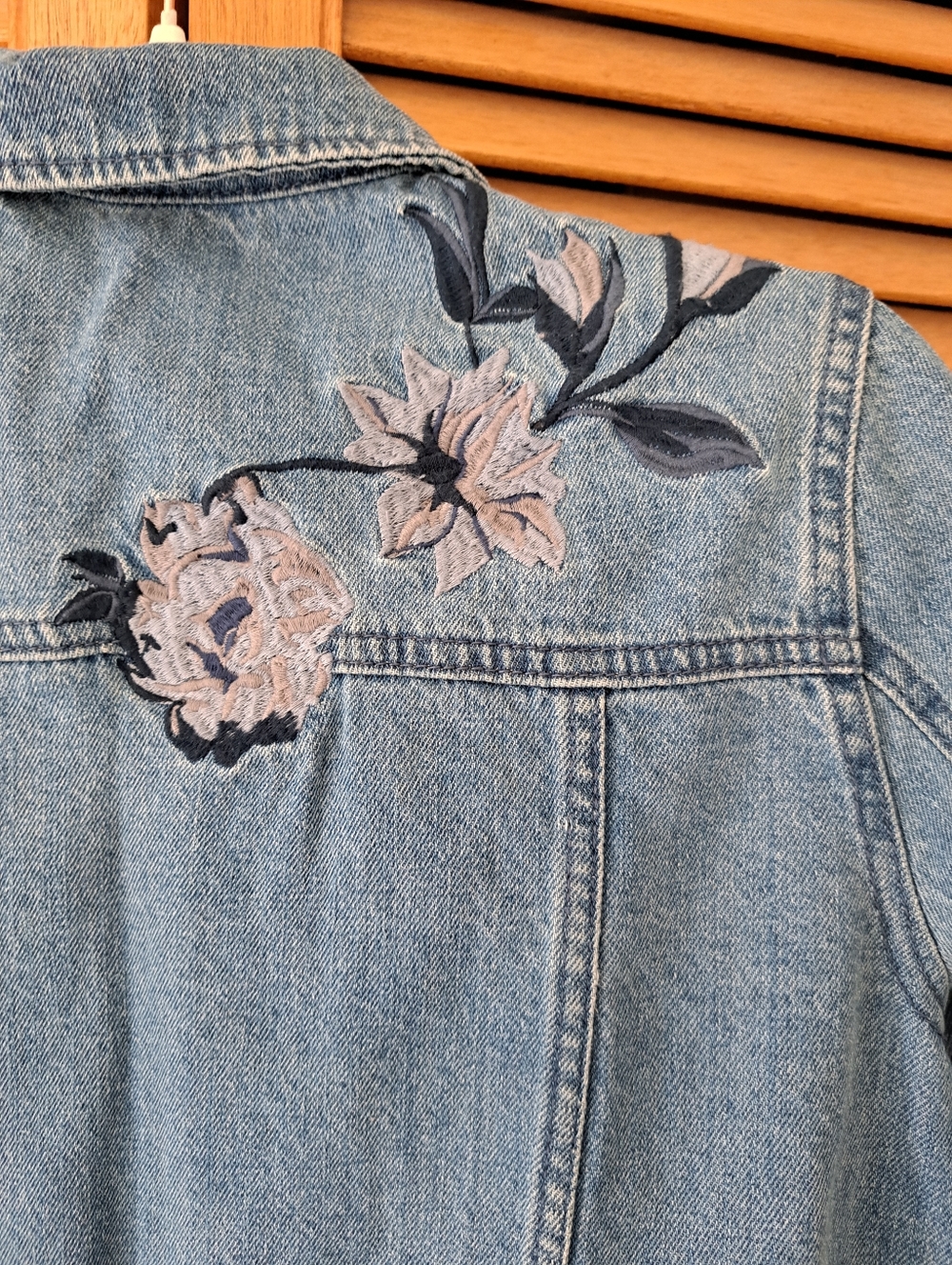 TINSEL TOWN Embroidered Denim Jacket Size M - Picture 7 of 9